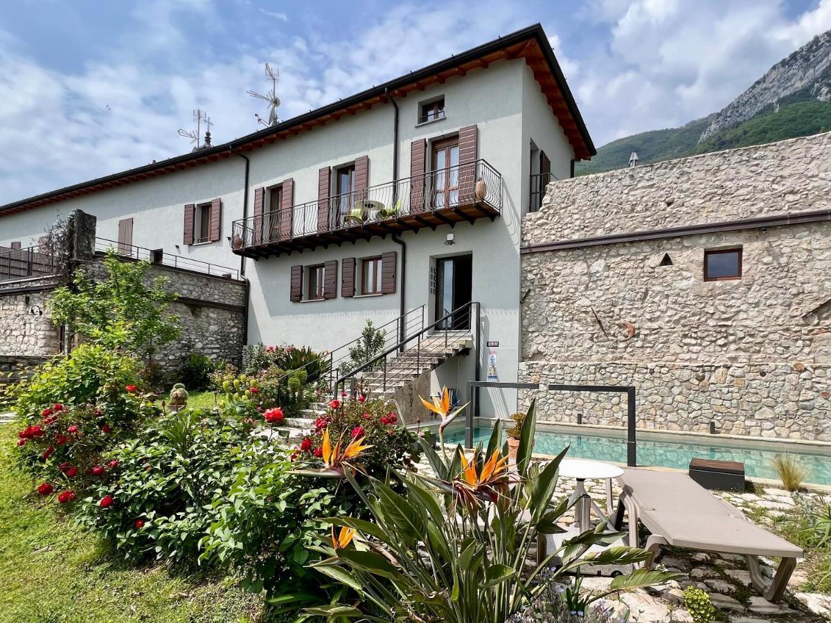 Villa Del Lis Гарняно Екстериор снимка