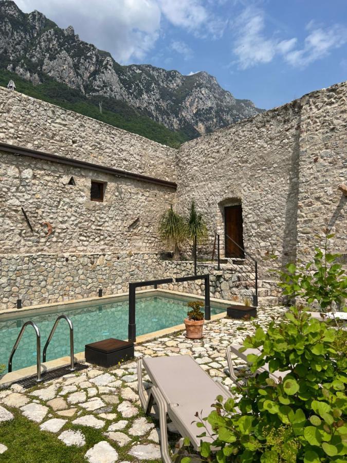 Villa Del Lis Гарняно Екстериор снимка