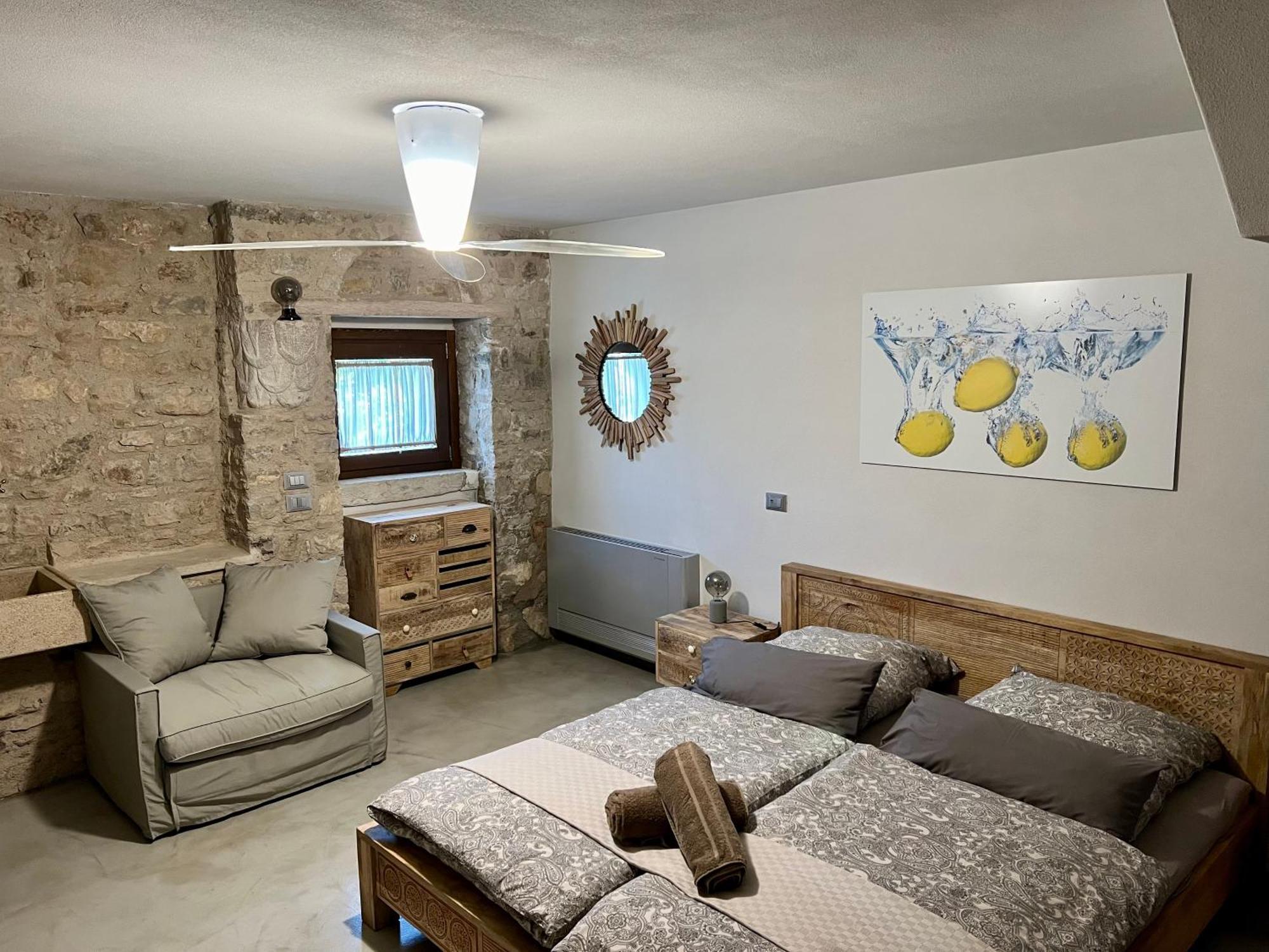 Villa Del Lis Гарняно Екстериор снимка